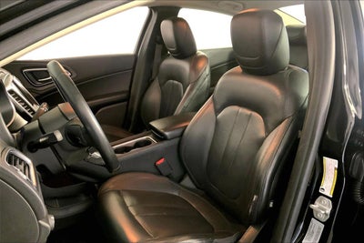 2017 Chrysler 200 Limited Platinum