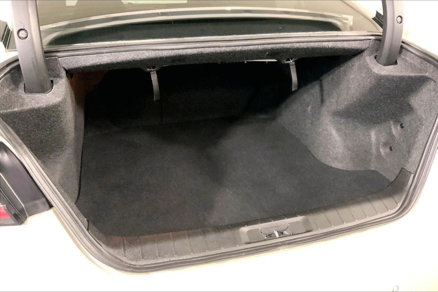 2023 Nissan Maxima SR