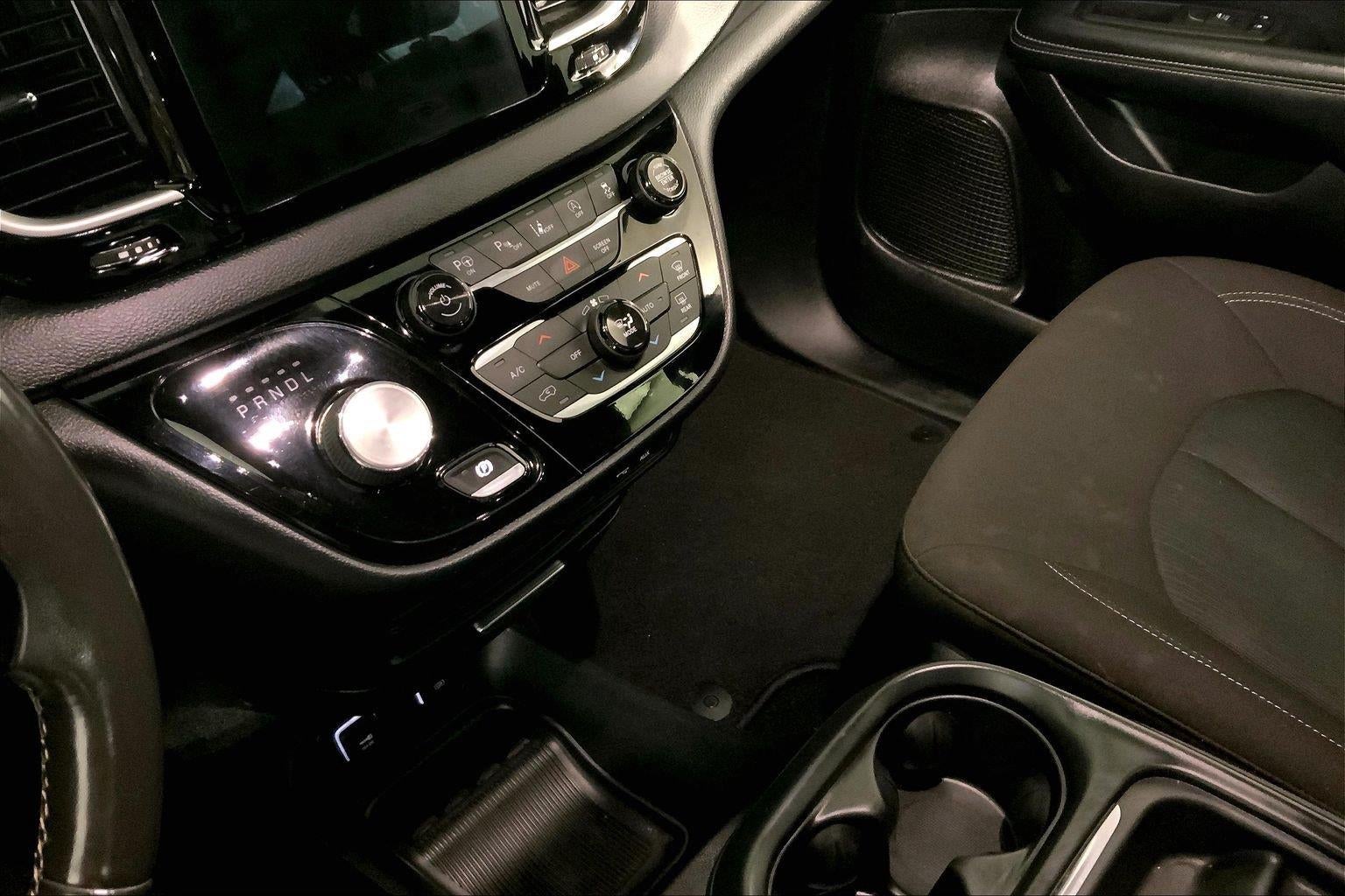 2020 Chrysler Pacifica Touring