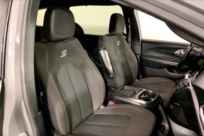 2020 Chrysler Pacifica Touring