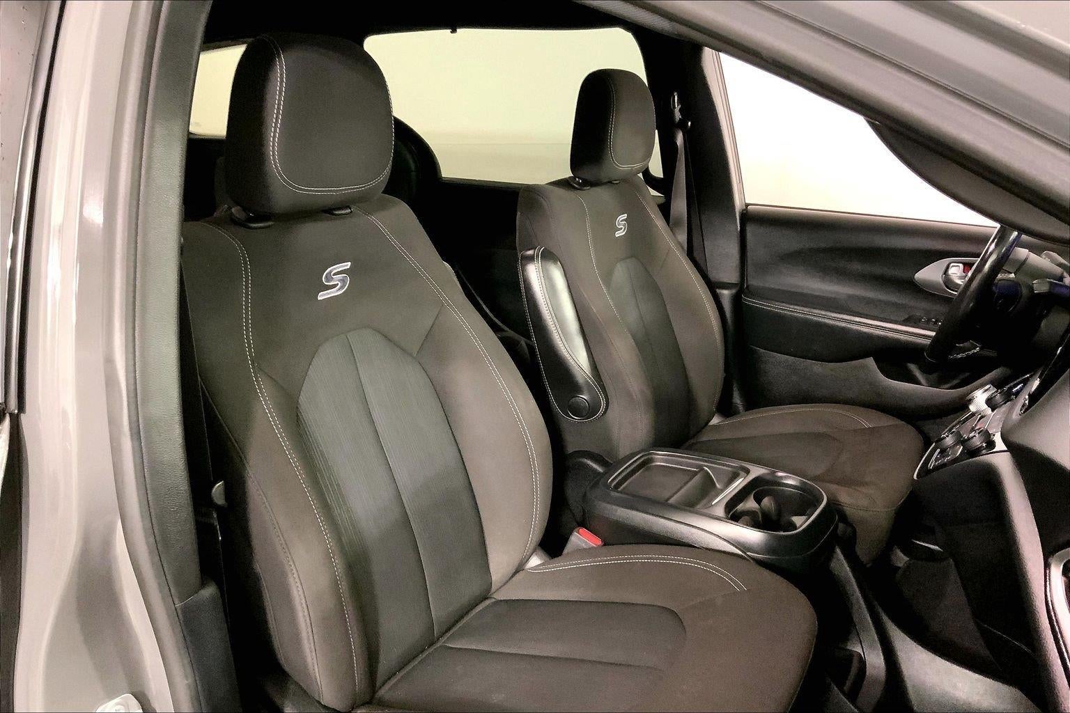 2020 Chrysler Pacifica Touring