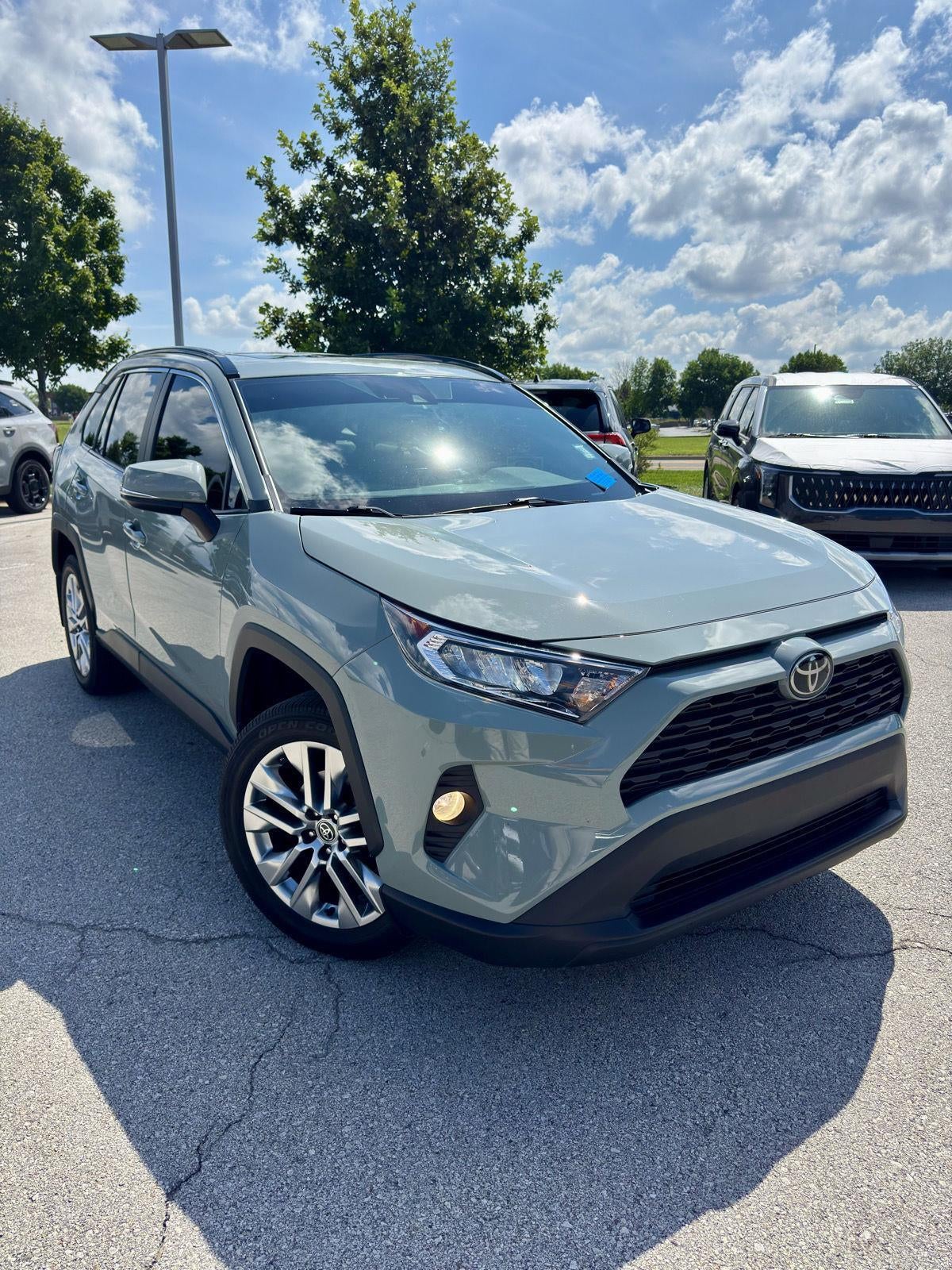 2021 Toyota RAV4 XLE Premium