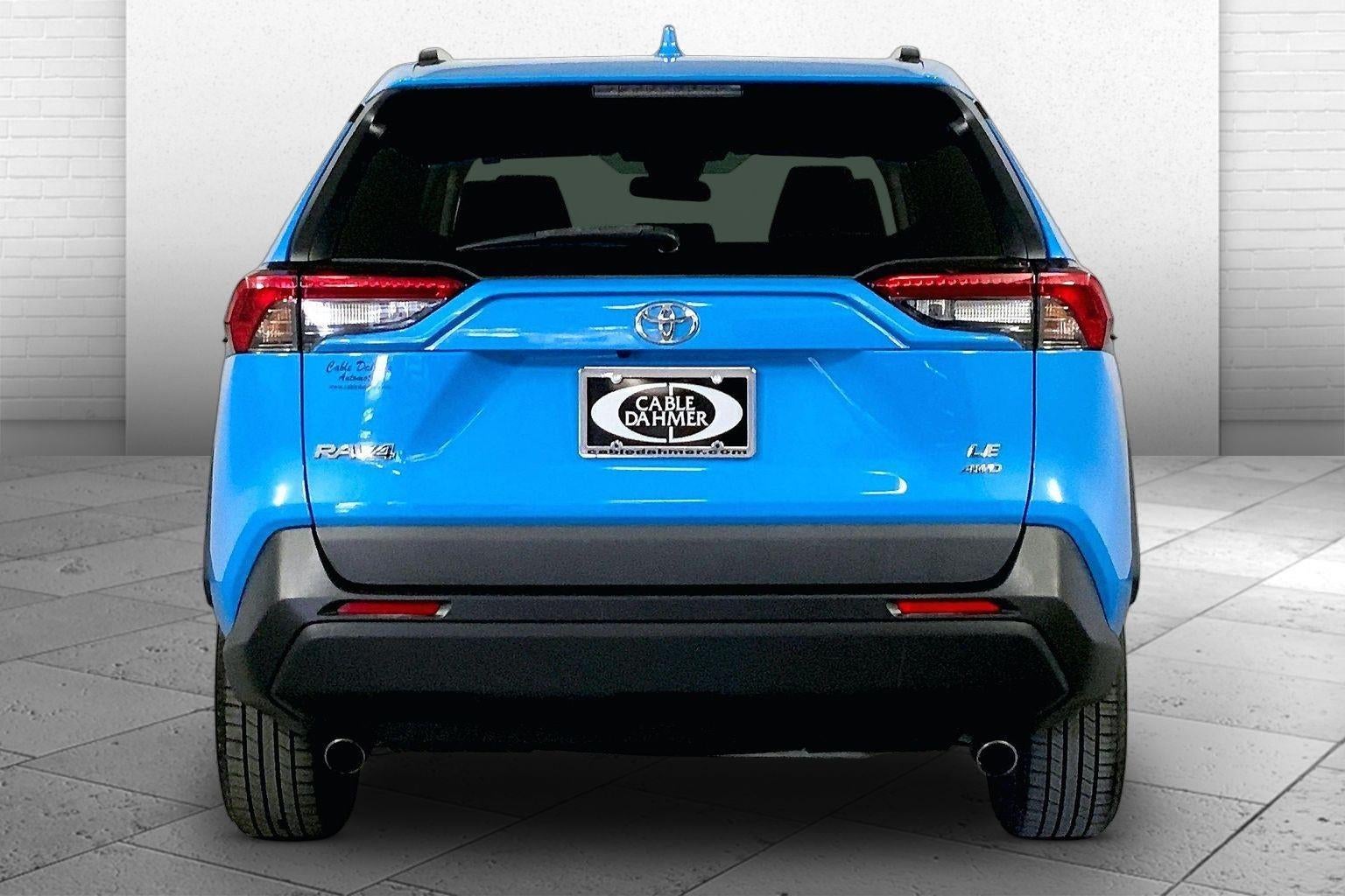 2020 Toyota RAV4 LE