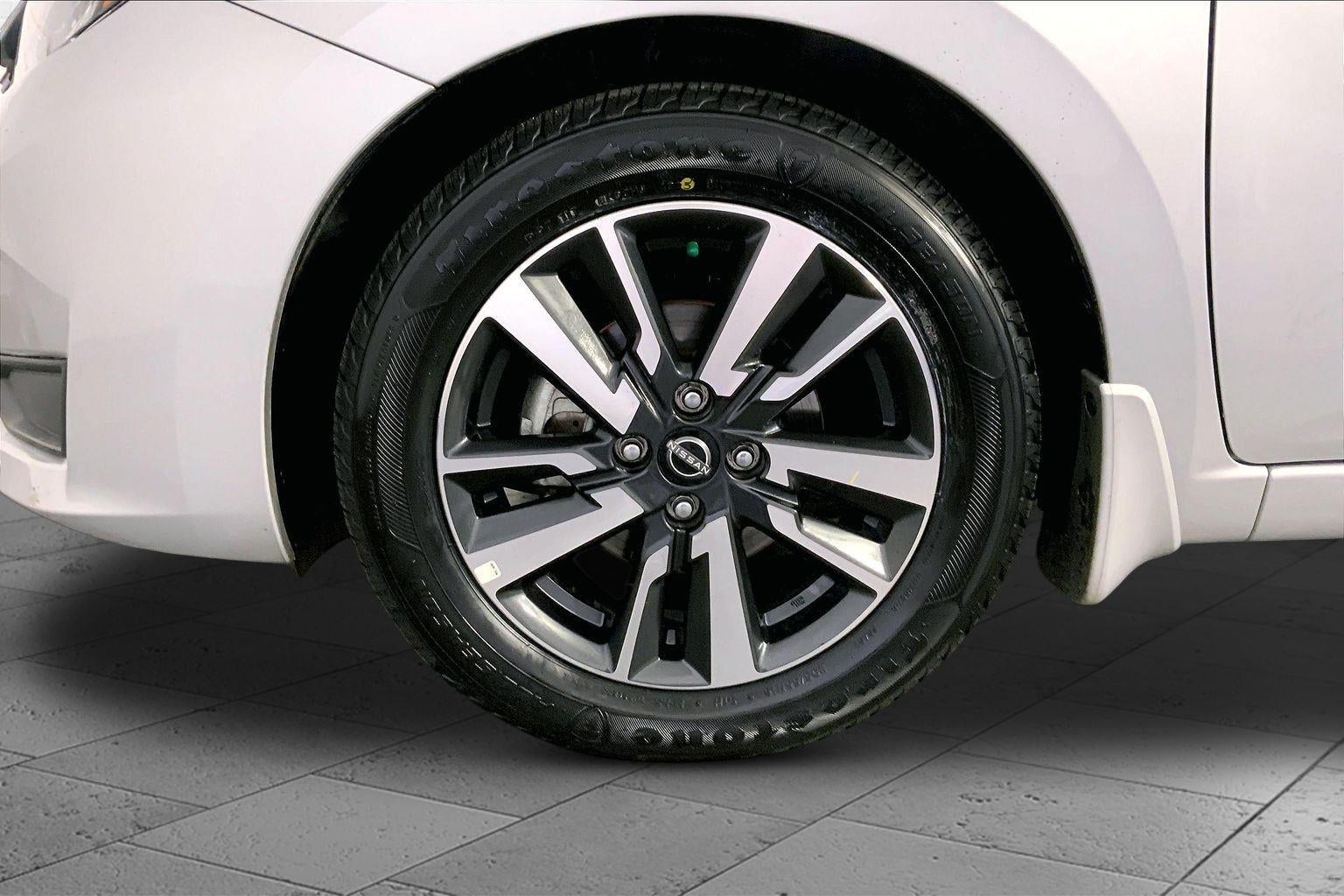 2025 Nissan Versa SV