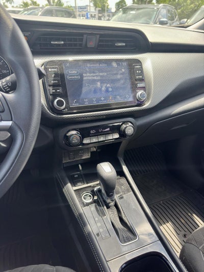 2022 Nissan Kicks SV
