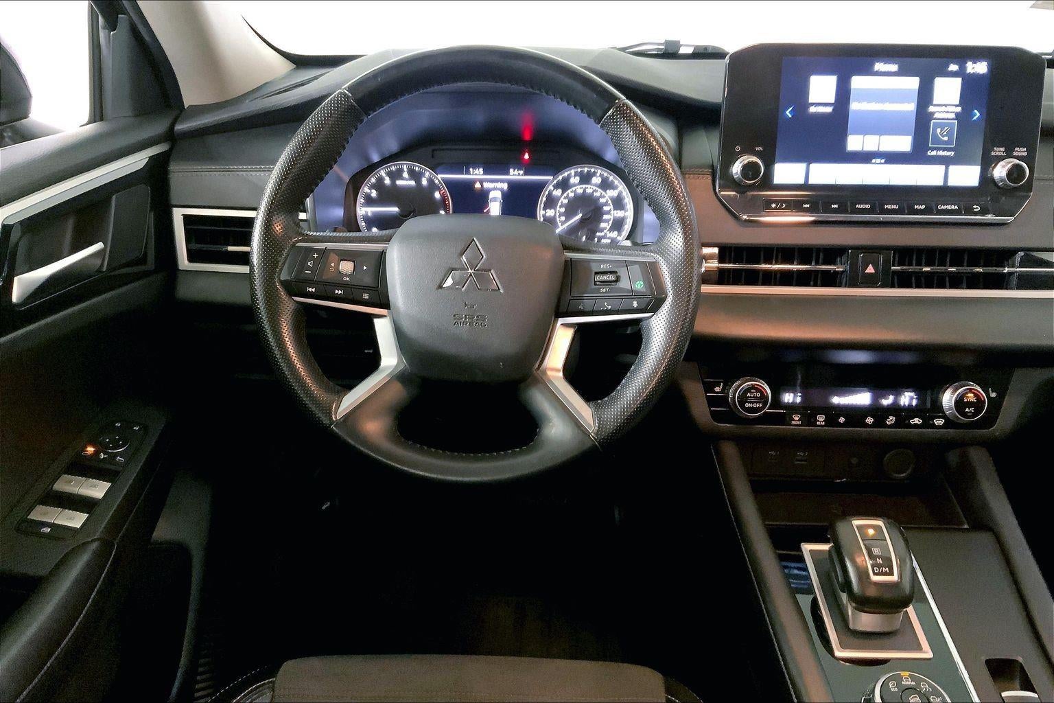 2024 Mitsubishi Outlander SE