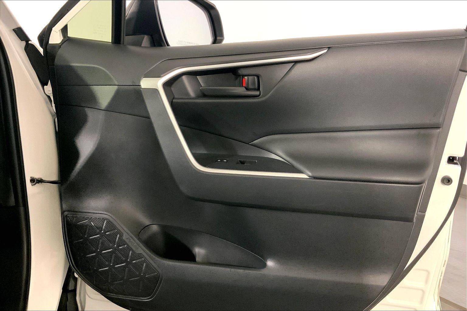 2019 Toyota RAV4 Hybrid LE