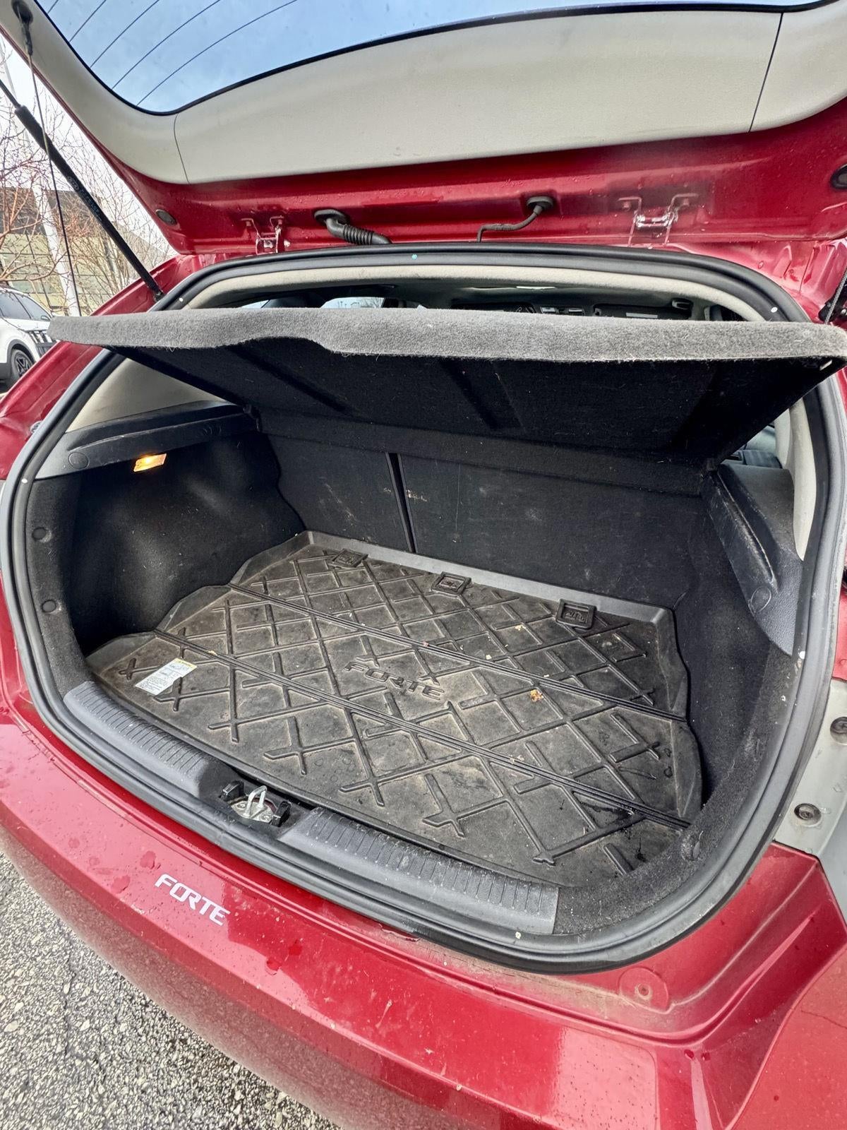 2012 Kia FORTE 5-DOOR EX