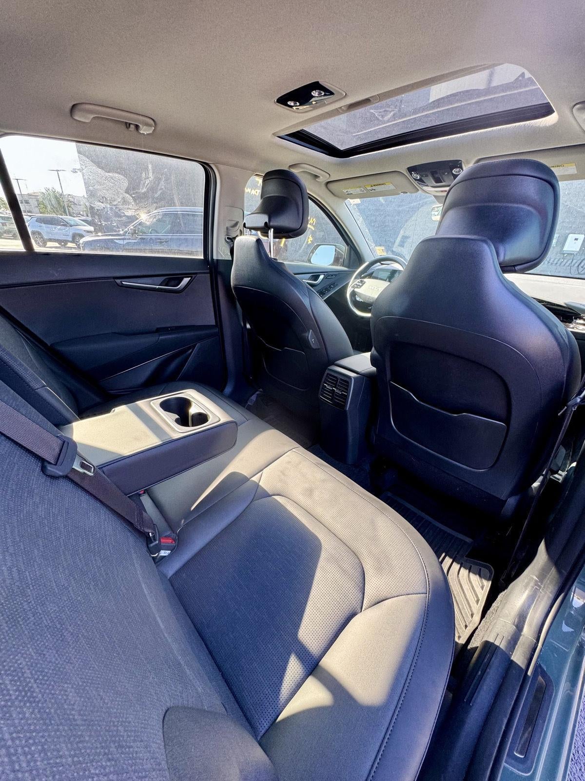2024 Kia Niro SX