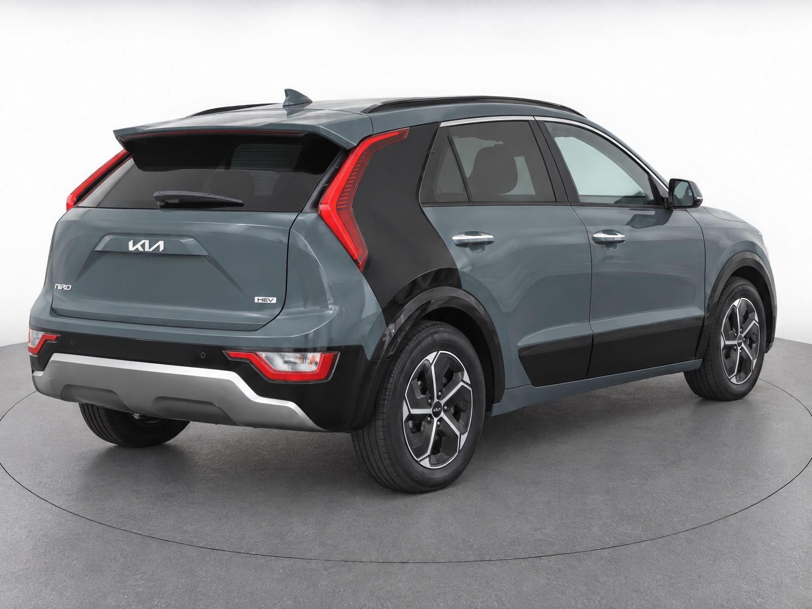 2024 Kia Niro SX