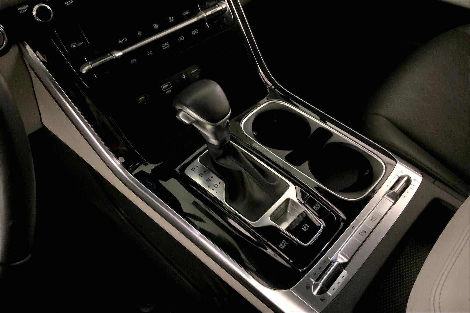 2023 Kia Carnival SX