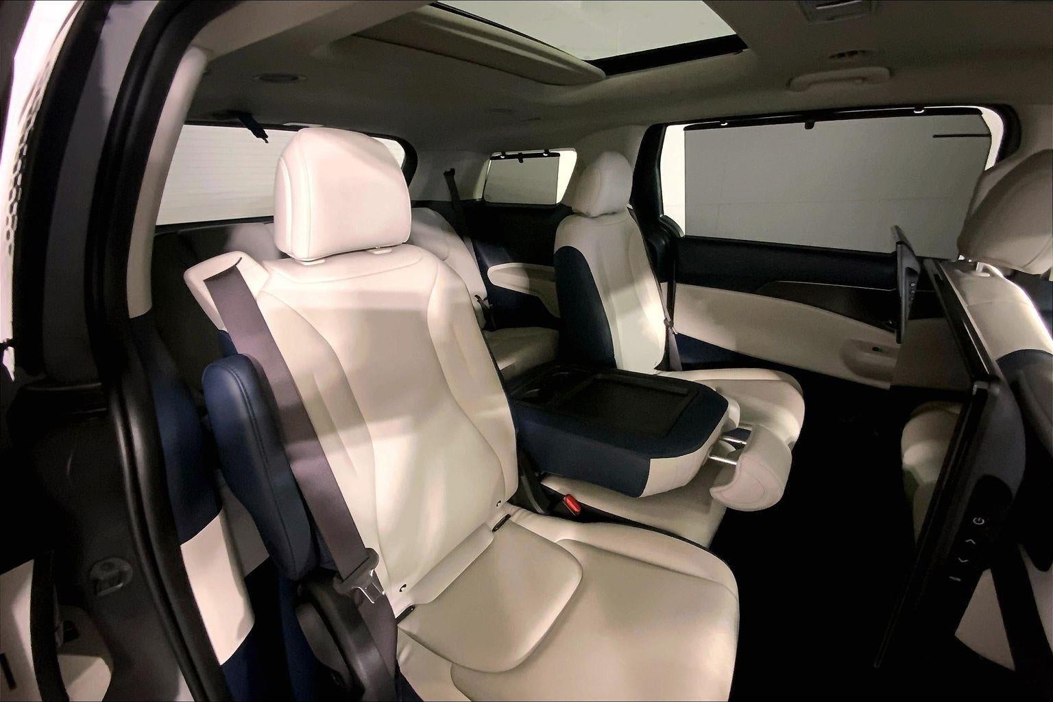 2025 Kia Carnival Hybrid SX