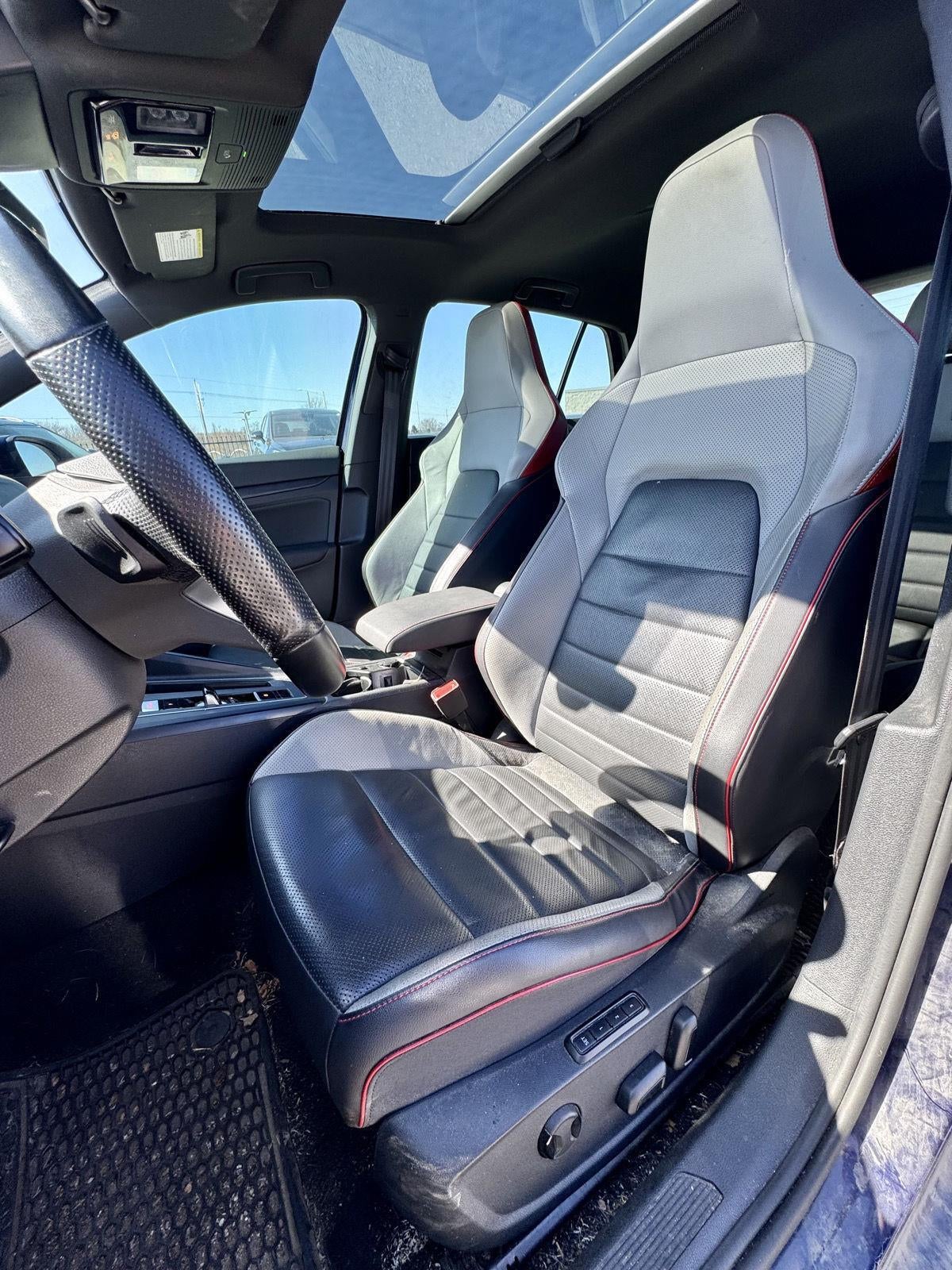 2022 Volkswagen Golf GTI SE