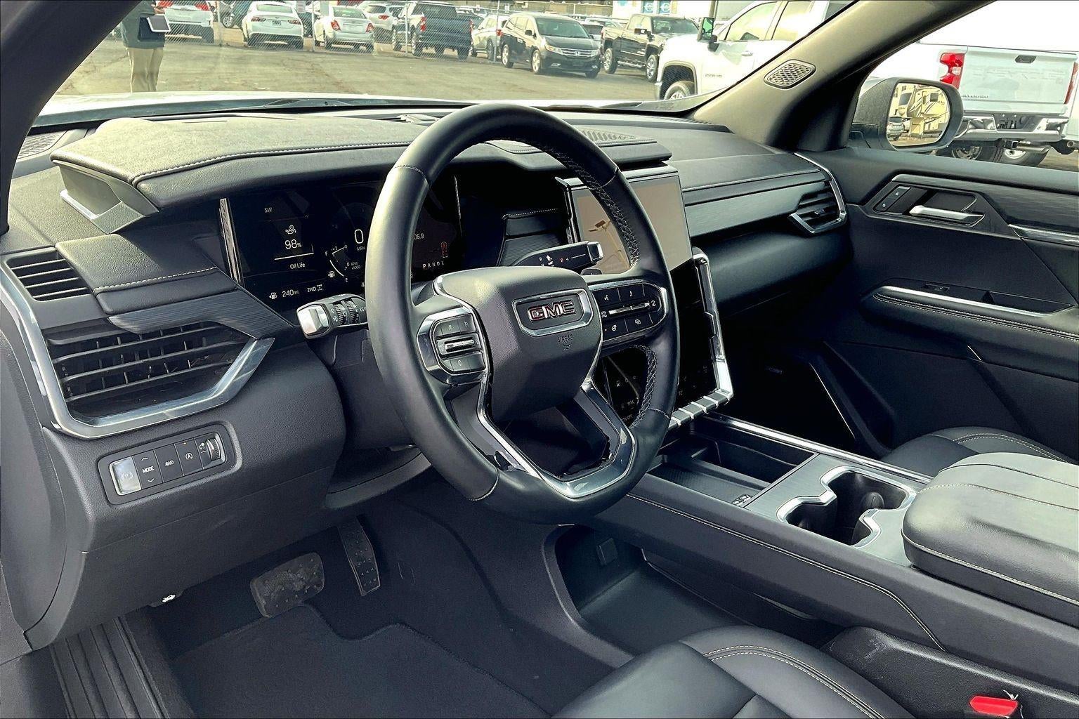 2024 GMC Acadia Elevation