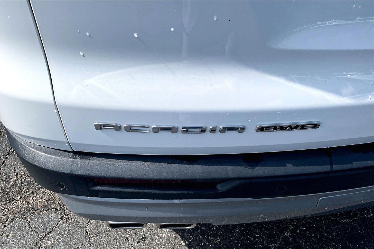 2025 GMC Acadia Elevation