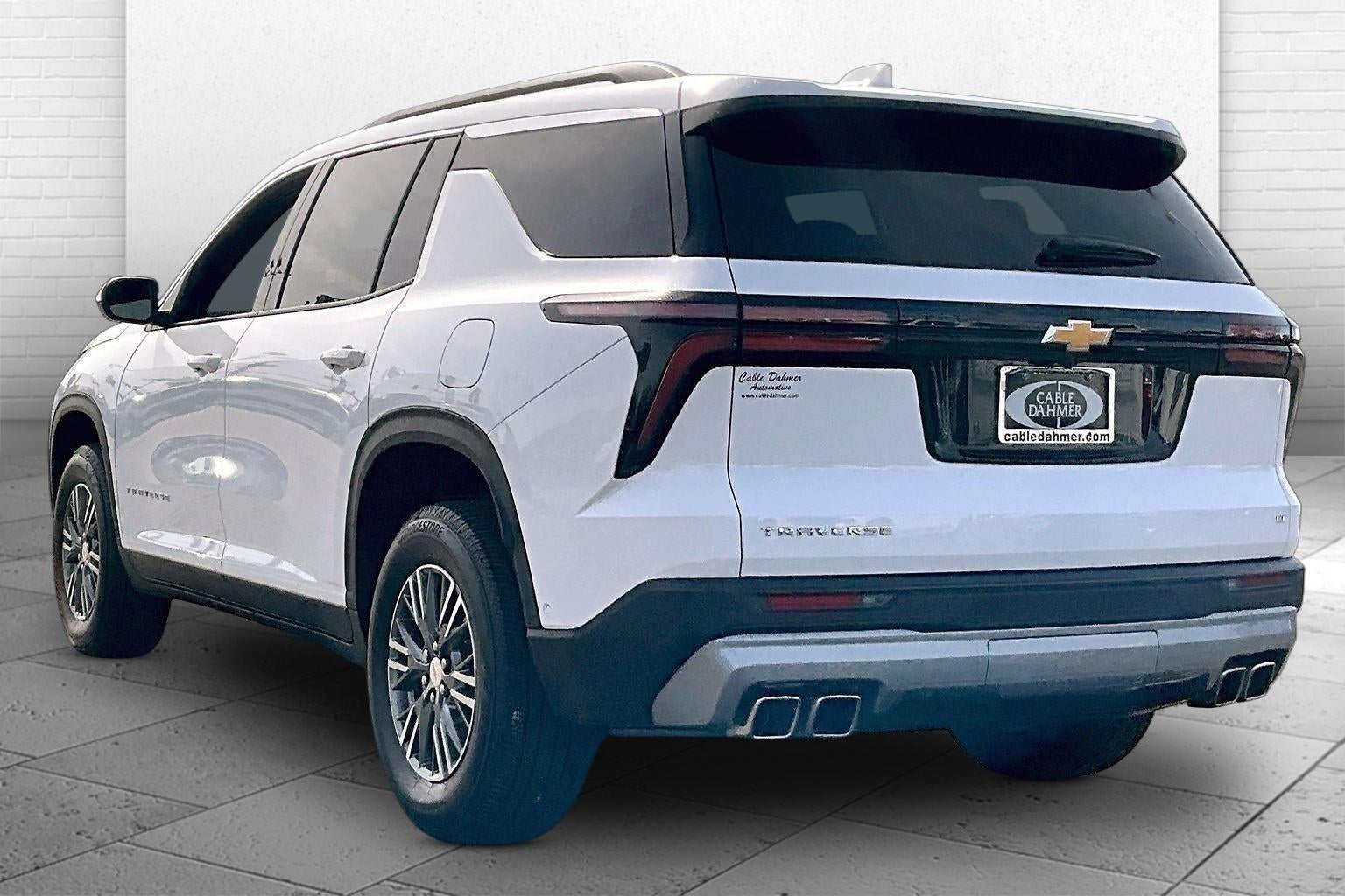 2024 Chevrolet Traverse LT