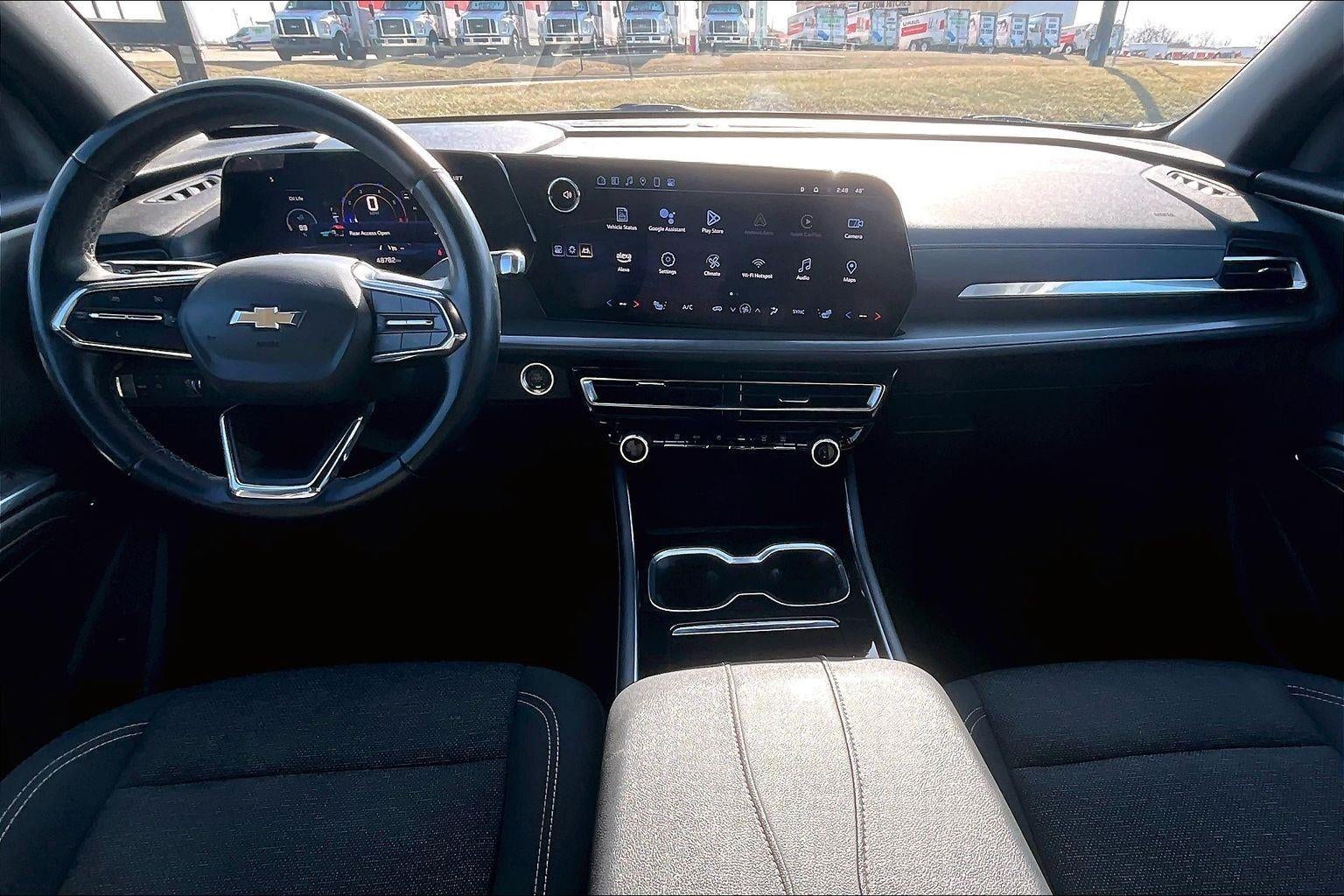 2024 Chevrolet Traverse LT