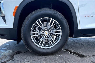 2025 Chevrolet Traverse LT