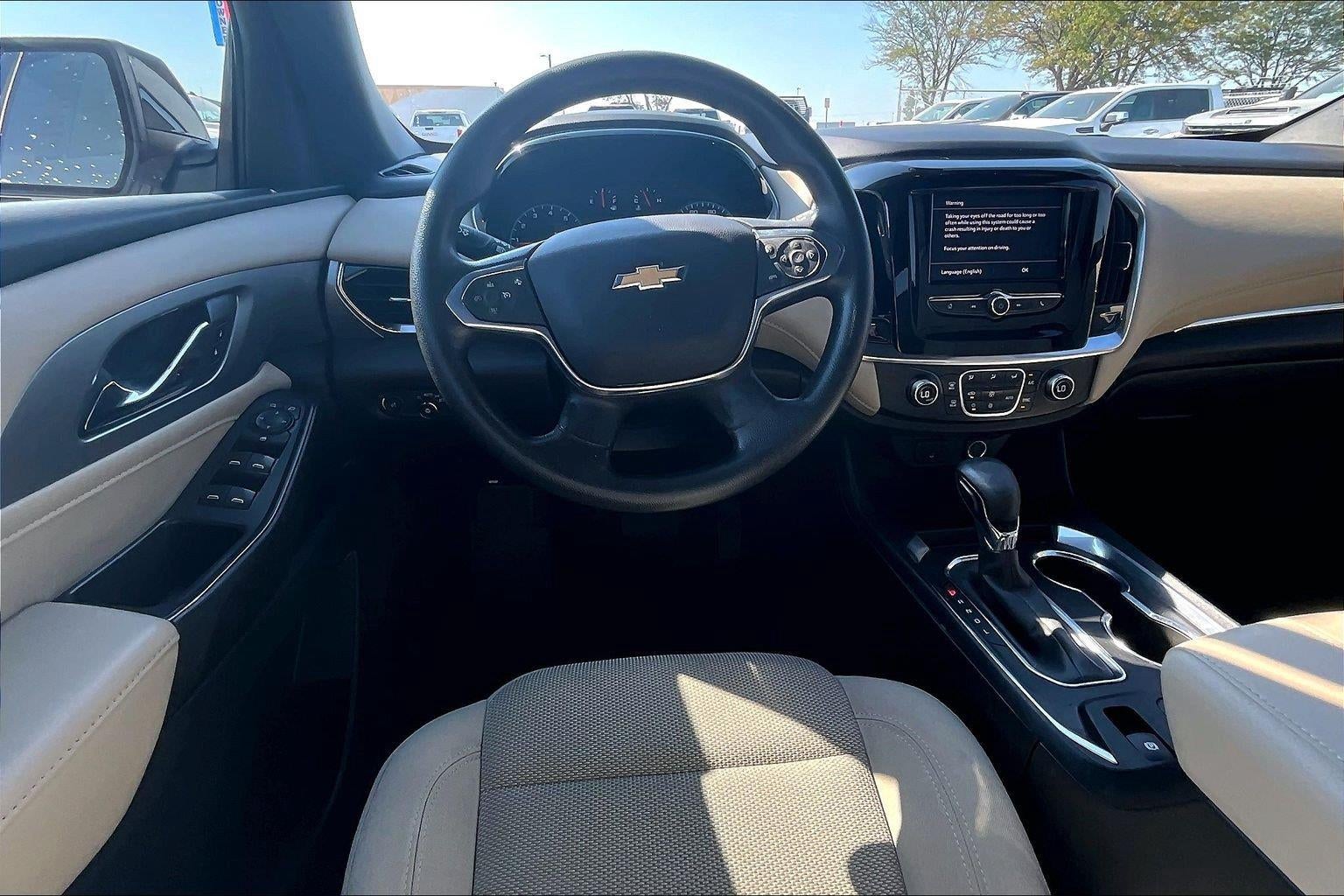 2022 Chevrolet Traverse LS