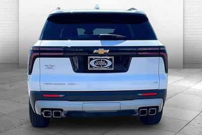 2024 Chevrolet Traverse LT