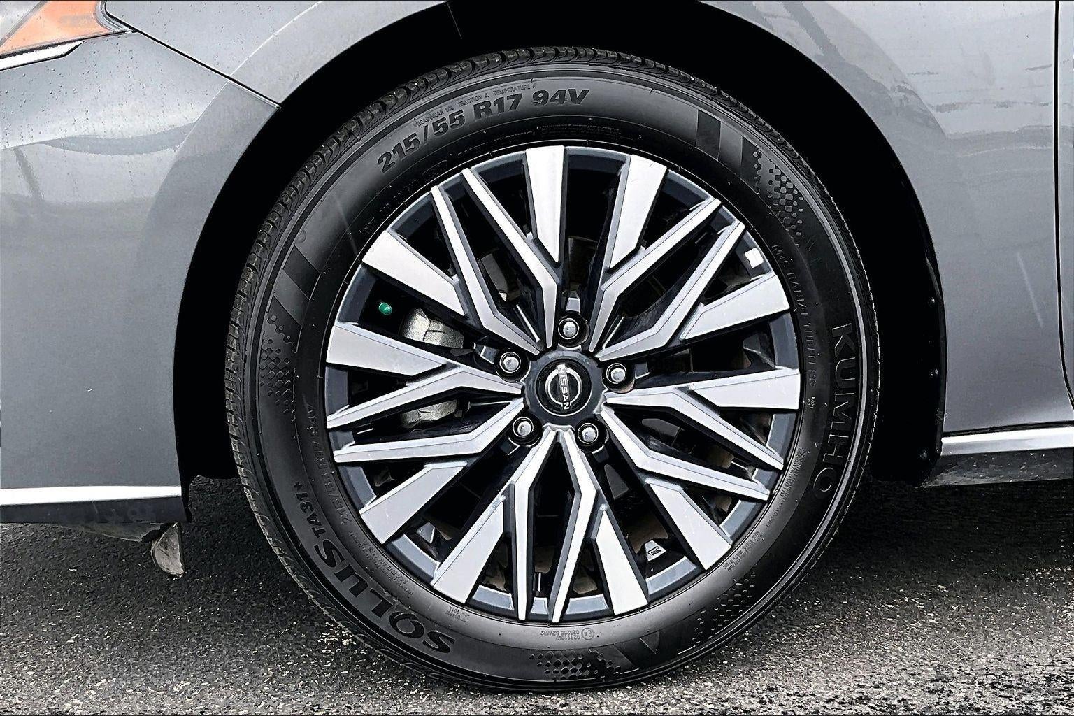 2025 Nissan Altima SV