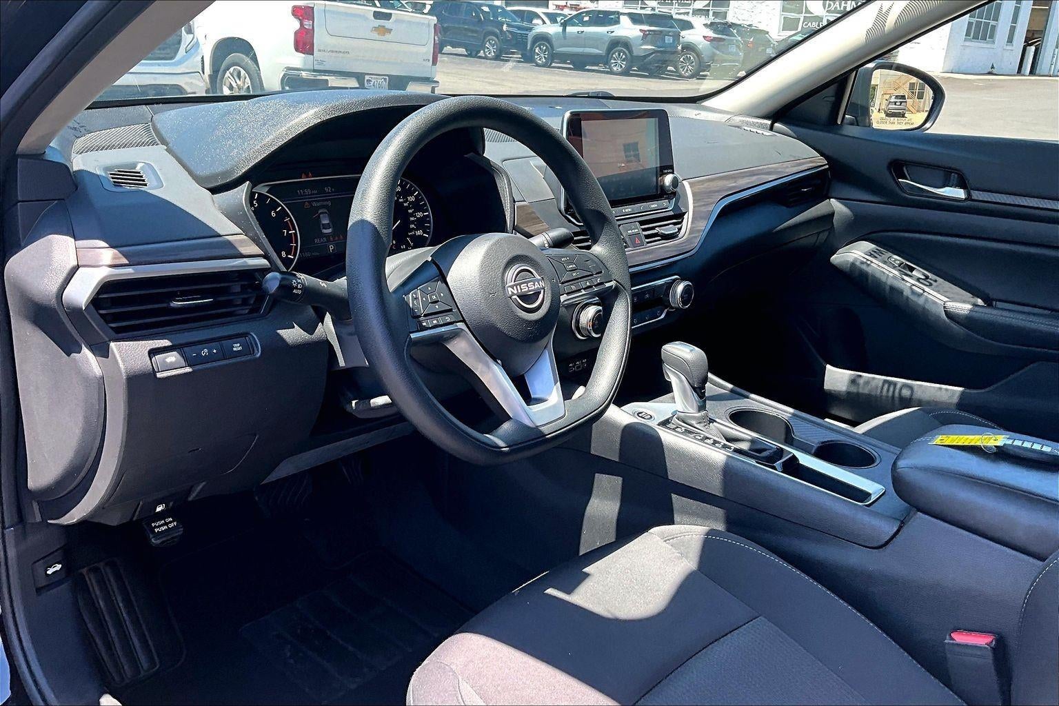 2025 Nissan Altima SV