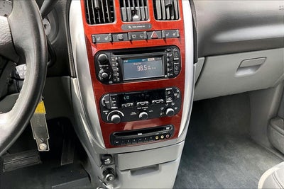 2005 Chrysler Town & Country Limited