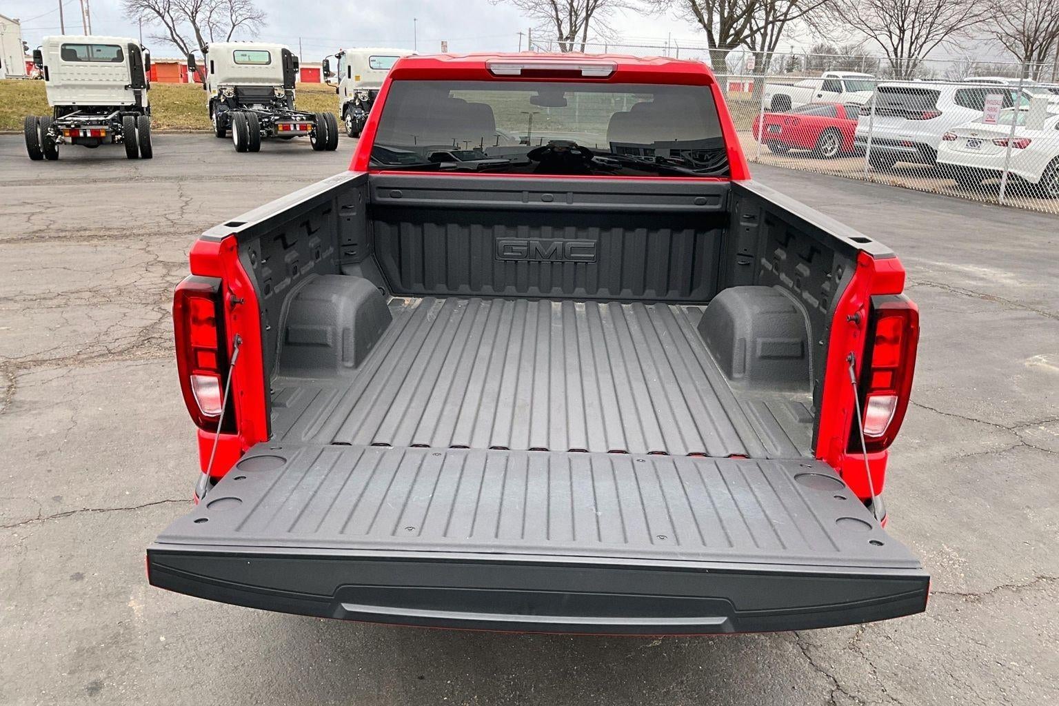 2025 GMC Sierra 1500 Elevation