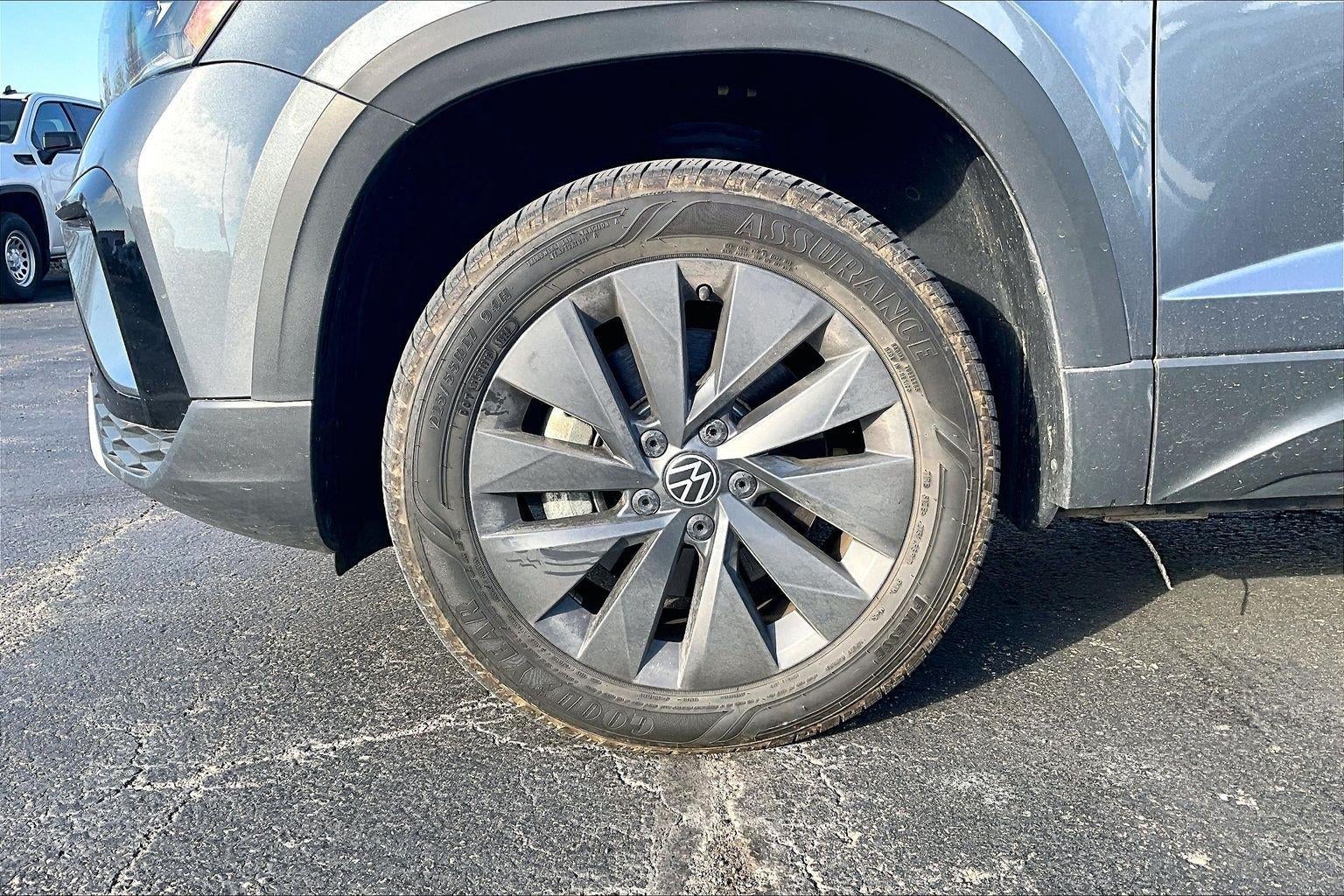 2024 Volkswagen Taos S