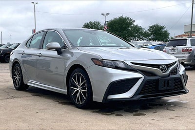 2024 Toyota Camry SE