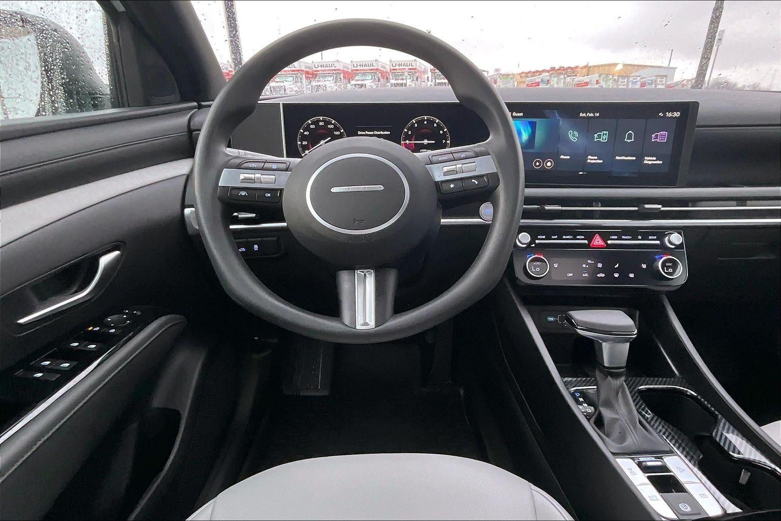 2025 Hyundai Santa Cruz SEL Activity