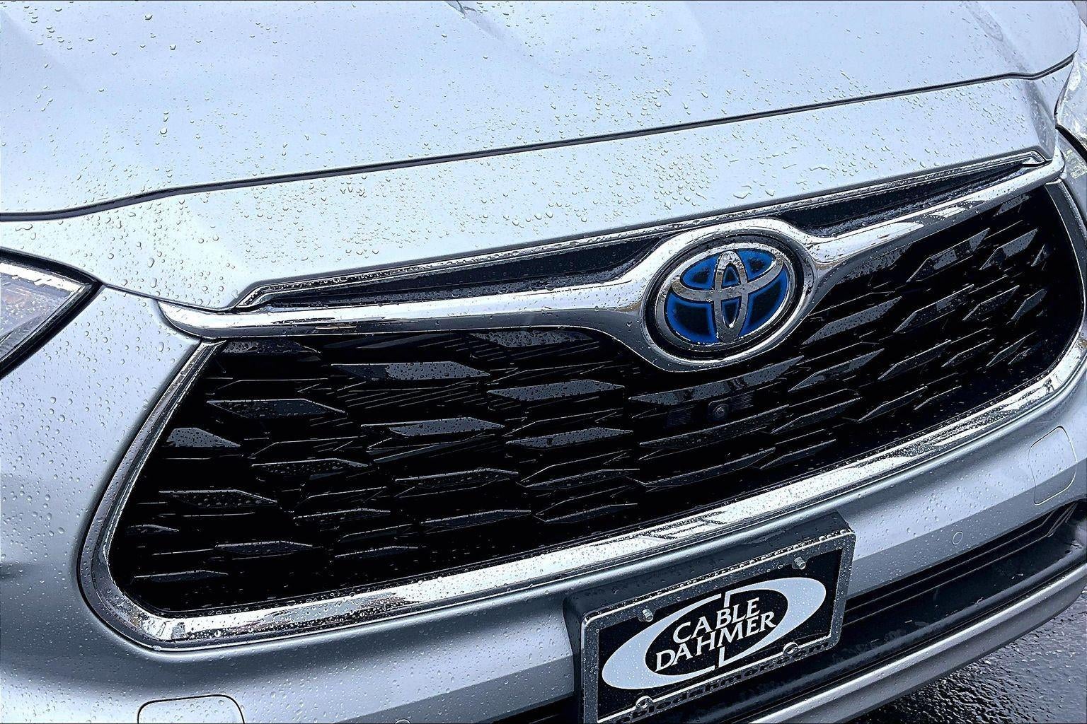 2021 Toyota Highlander Hybrid Platinum