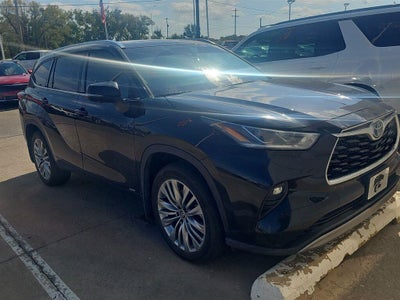 2024 Toyota Highlander Hybrid Platinum