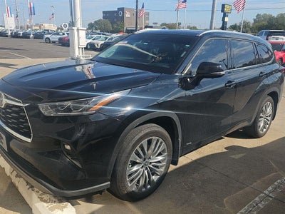 2024 Toyota Highlander Hybrid Platinum