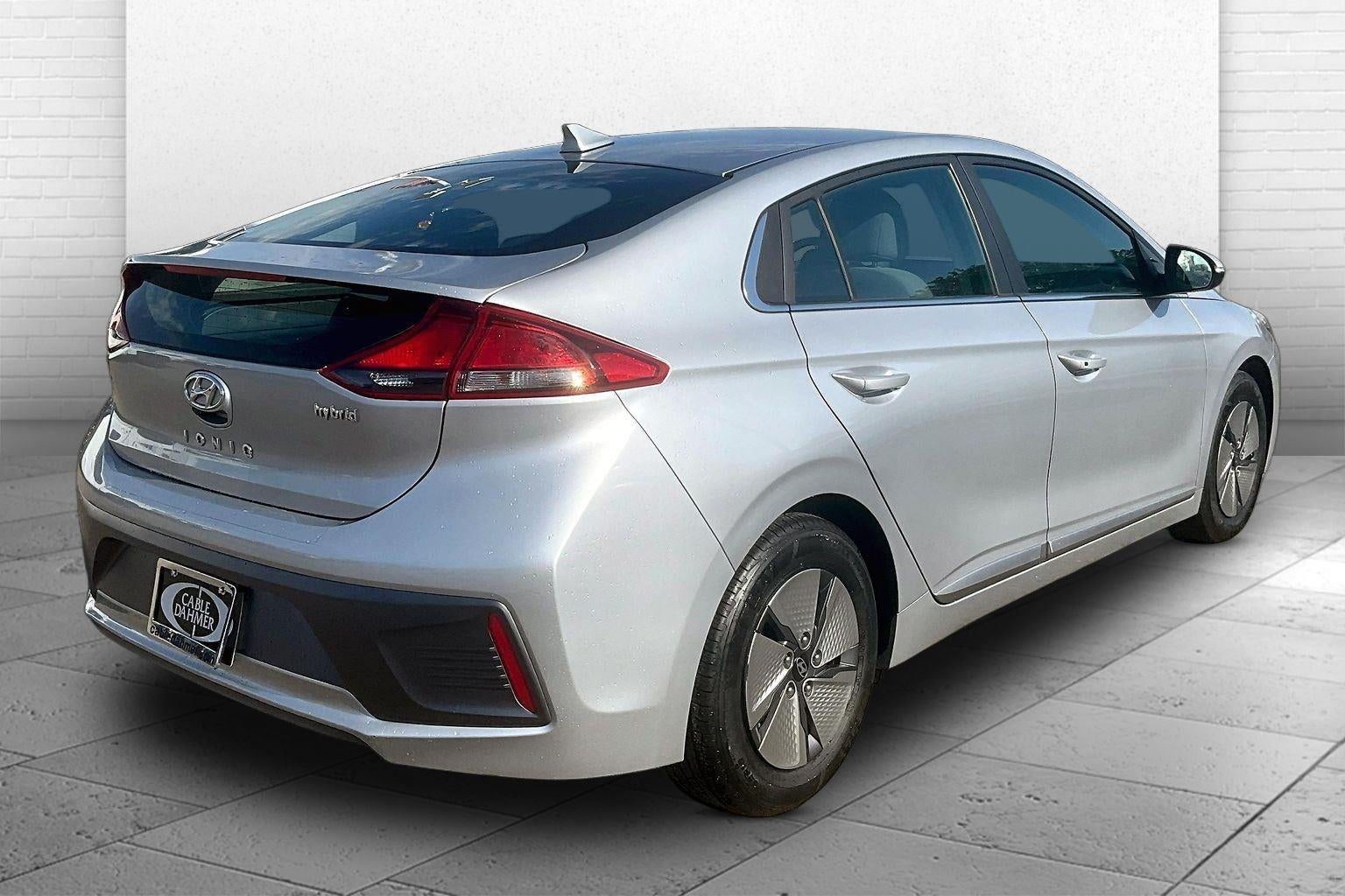 2022 Hyundai Ioniq Hybrid SE