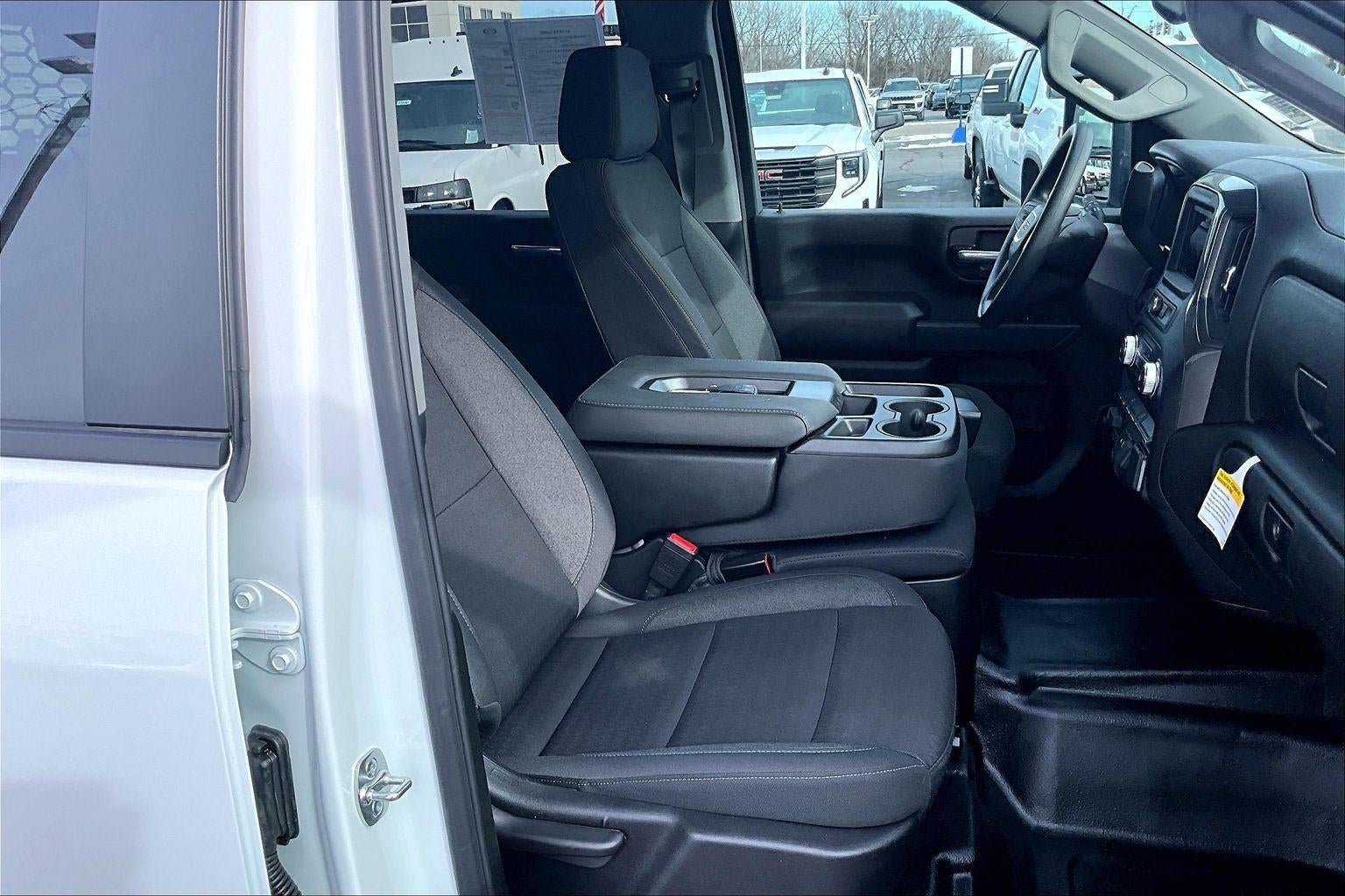 2026 GMC Sierra 3500 HD Chassis Cab Pro