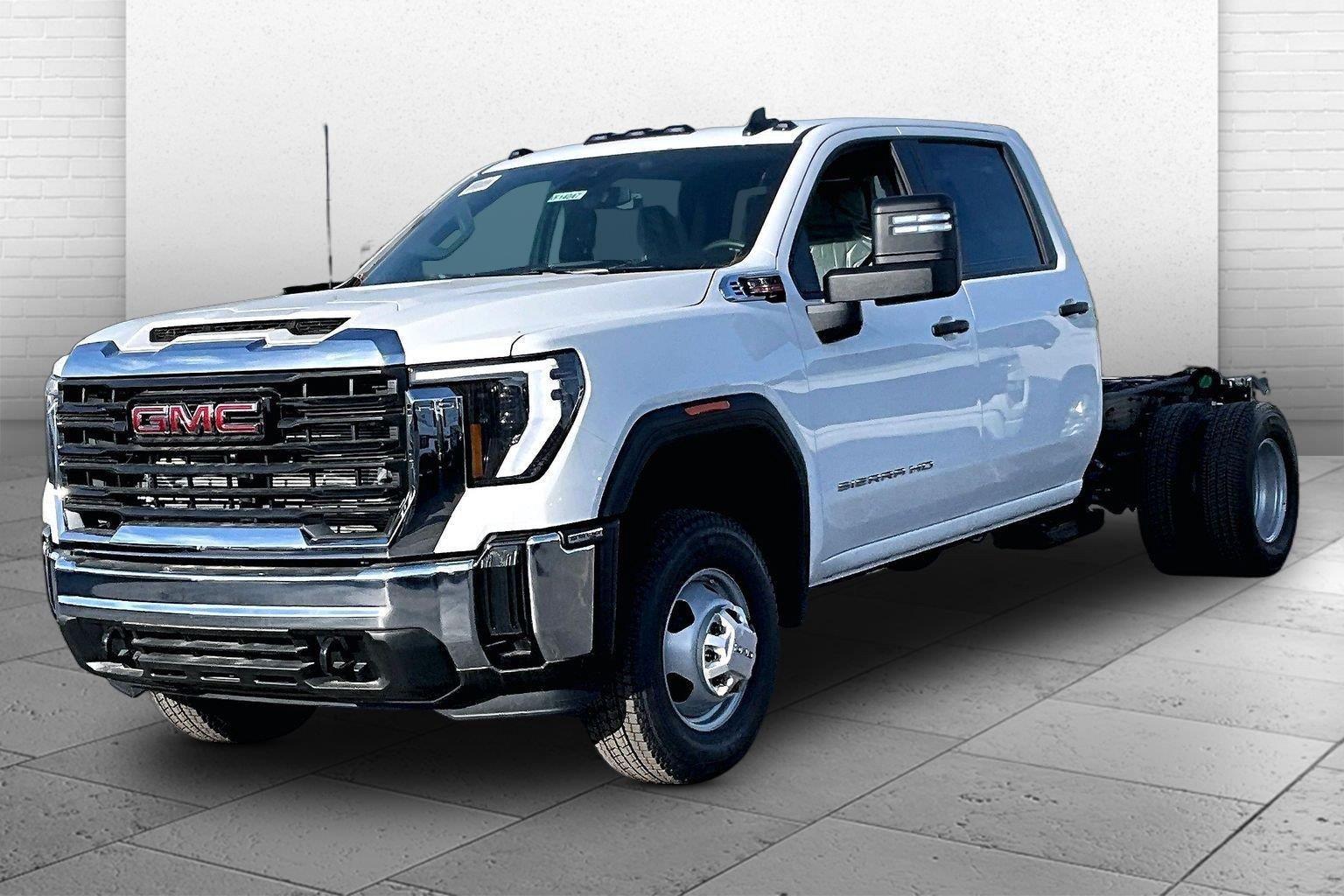 2026 GMC Sierra 3500 HD Chassis Cab Pro