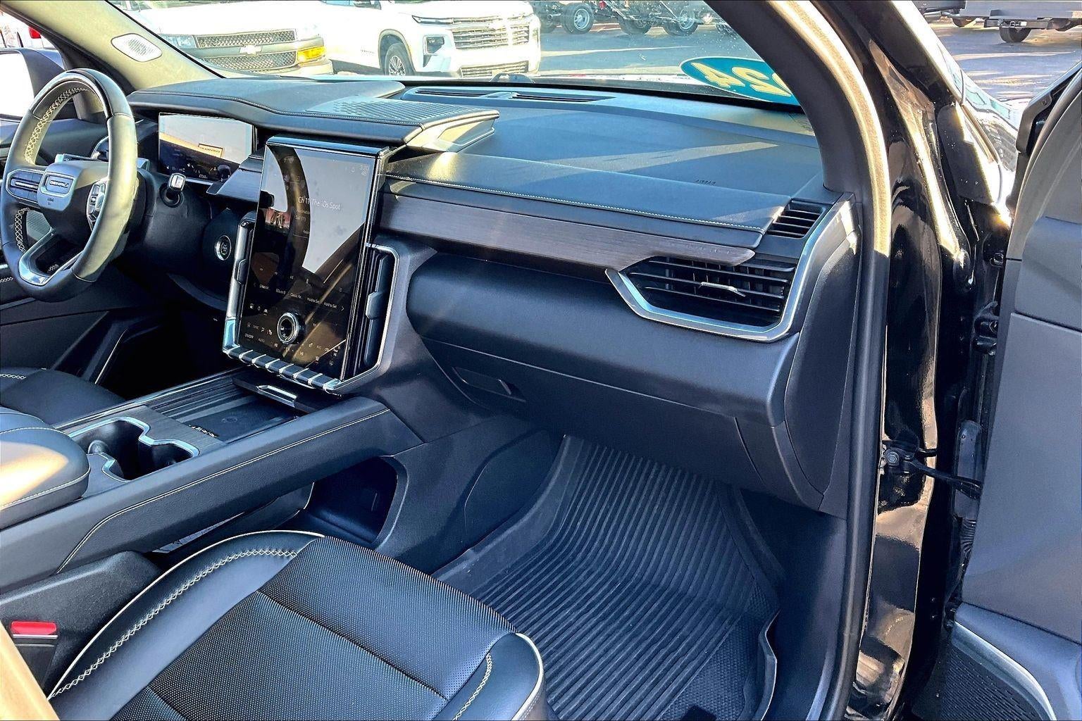 2024 GMC Acadia Denali