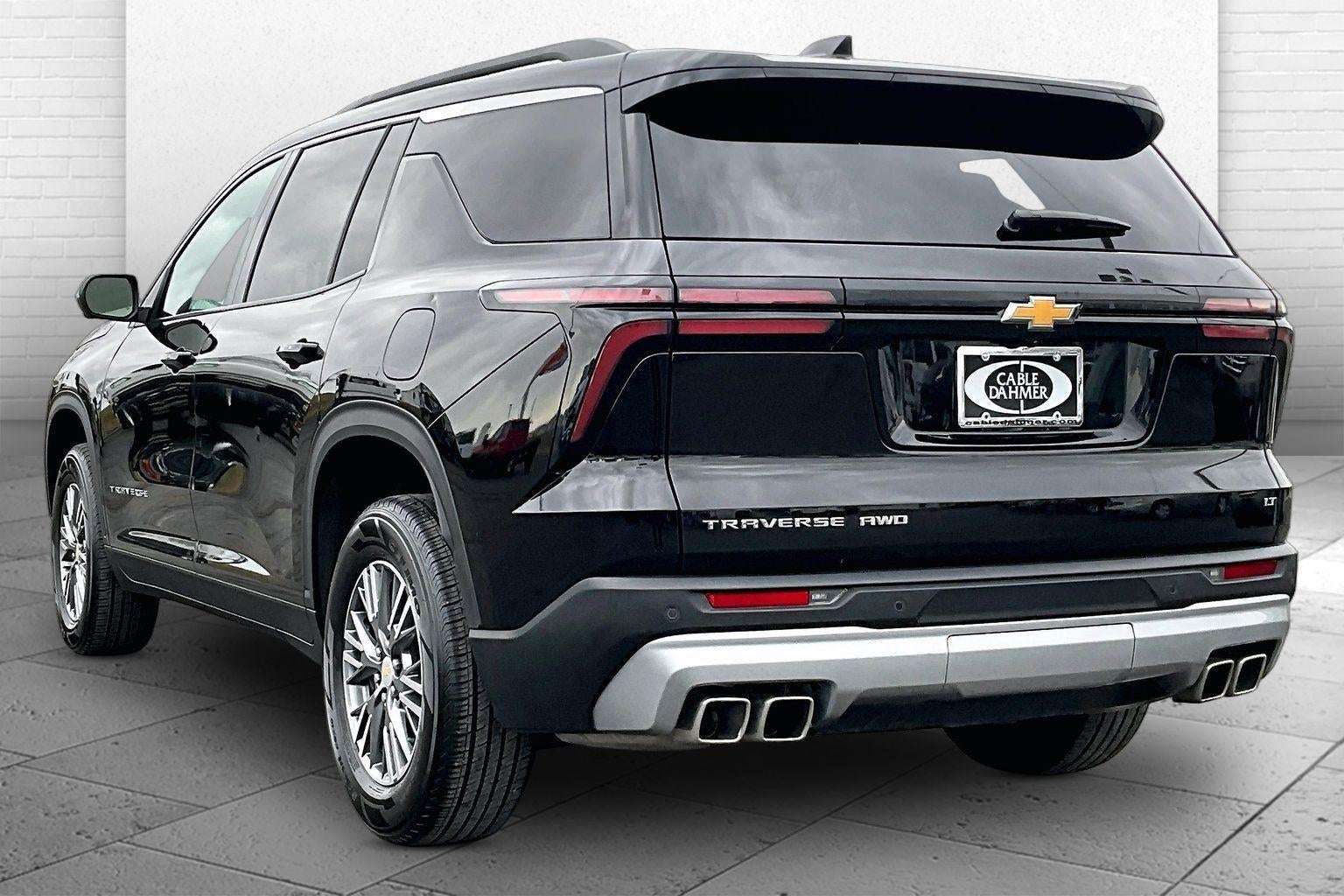 2024 Chevrolet Traverse LT