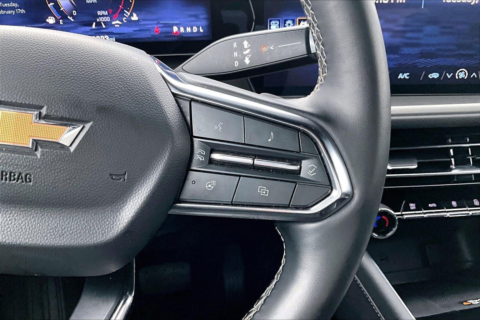 2024 Chevrolet Traverse LT