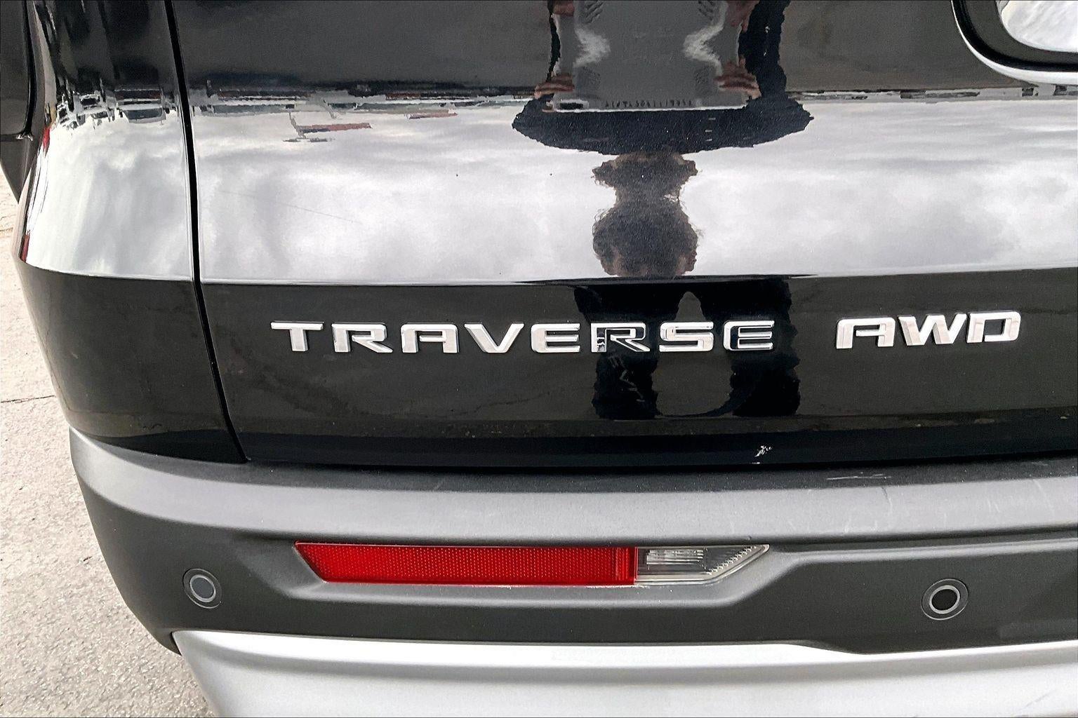 2024 Chevrolet Traverse LT