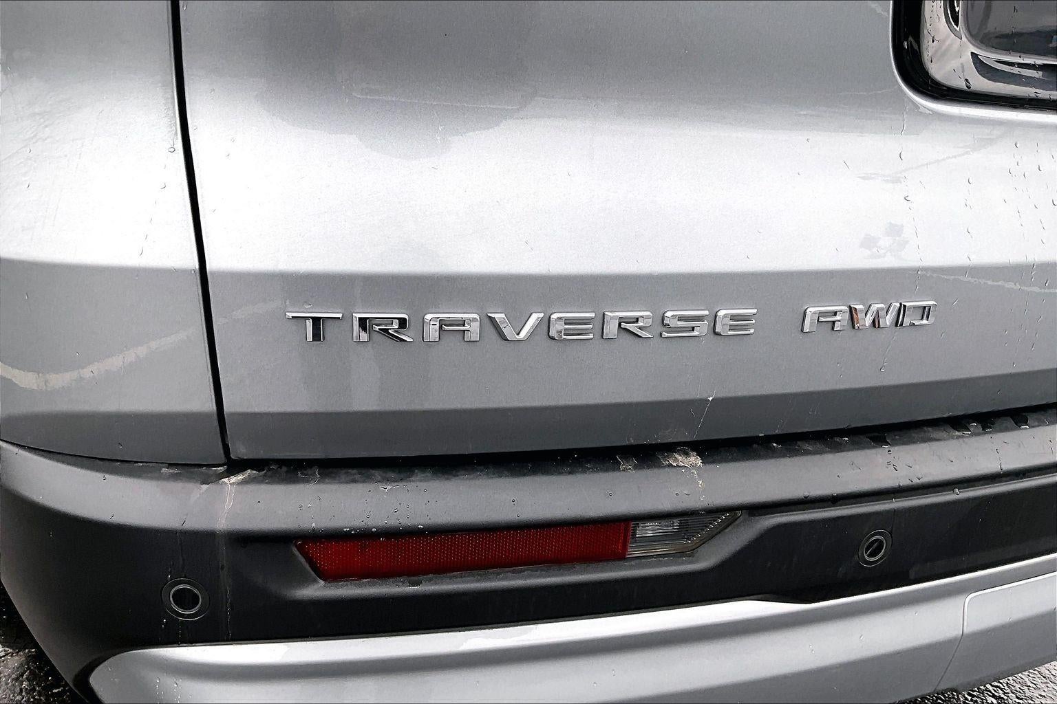 2024 Chevrolet Traverse LT