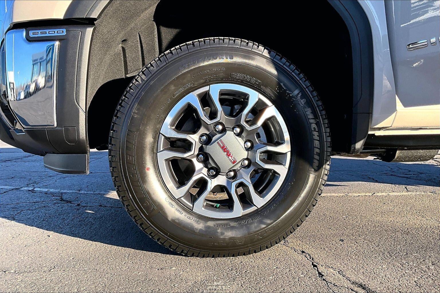 2026 GMC Sierra 2500 HD SLE