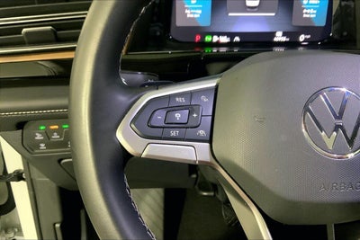2025 Volkswagen Atlas 2.0T SE w/Technology