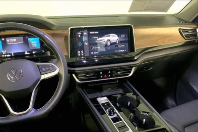 2025 Volkswagen Atlas 2.0T SE w/Technology