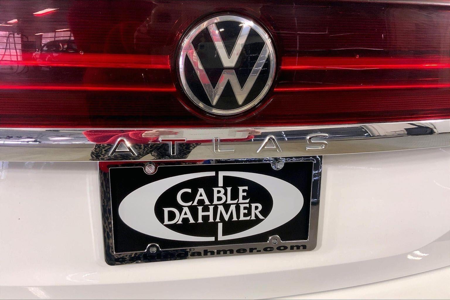 2025 Volkswagen Atlas 2.0T SE w/Technology