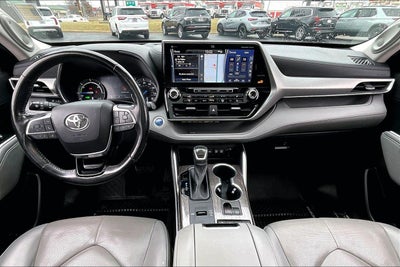 2021 Toyota Highlander Hybrid Platinum