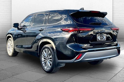 2024 Toyota Highlander Hybrid Platinum