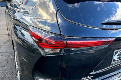 2024 Toyota Highlander Hybrid Platinum