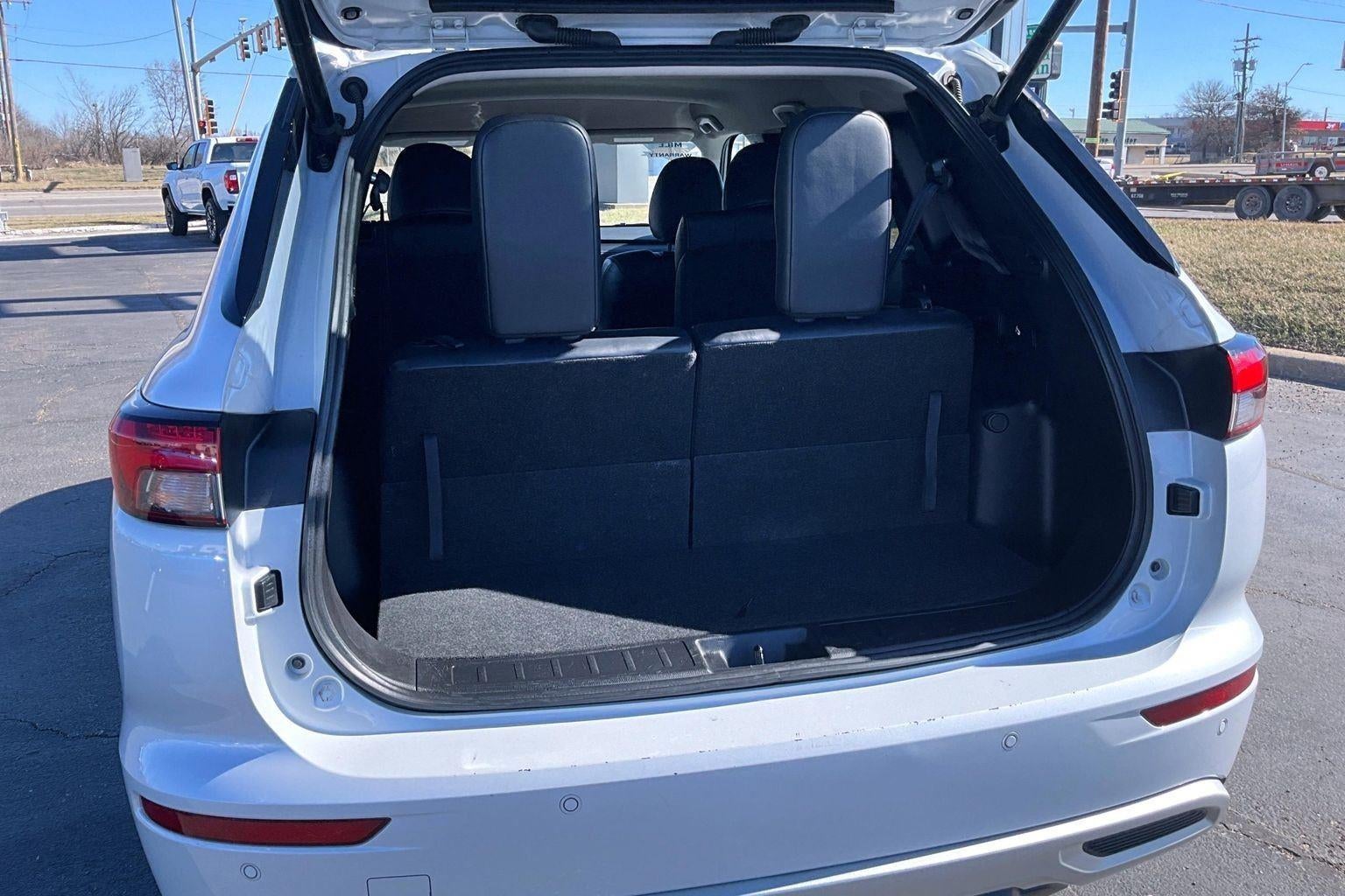 2024 Mitsubishi Outlander SE